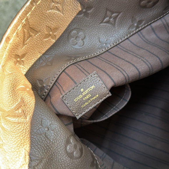 Authentic Louis Vuitton artsy - Picture 12 of 15